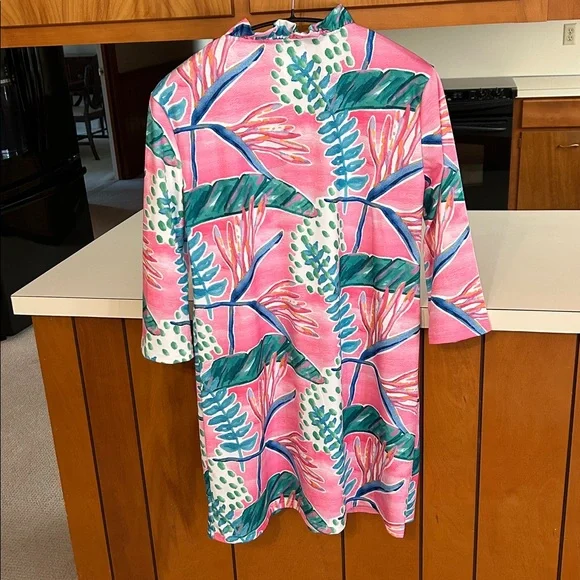 NWT Top It Off Pink Tropical Floral Shift Dress Medium Resortwear Wrinkle Free
N - Picture 4 of 15